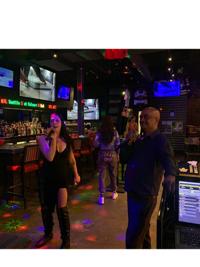 Karaoke, Singers, Bars, Shoeless Joes