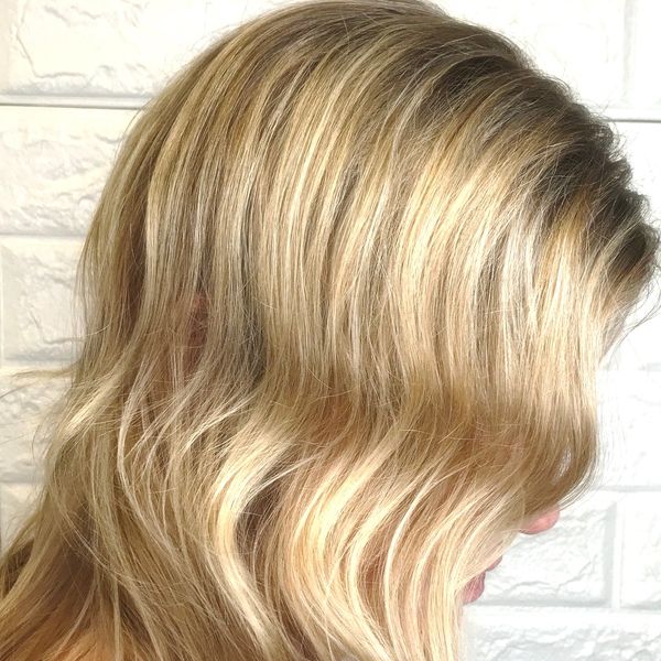 blonde highlights wavy hair