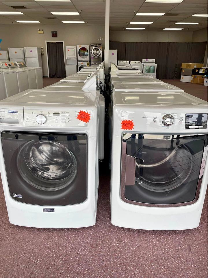 Beautiful White Maytag Washer & Electric Dryer FrontLoader Set
