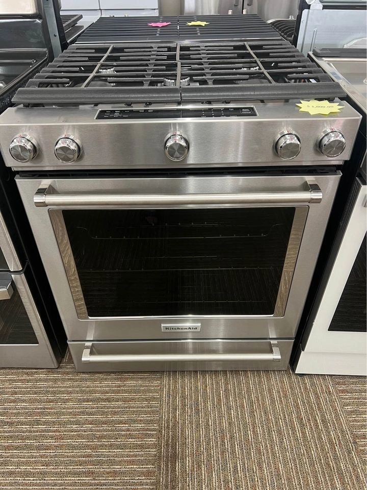KitchenAid SlideIn Gas Range, 5 Burners, Continuous Grates, ADA Compliant