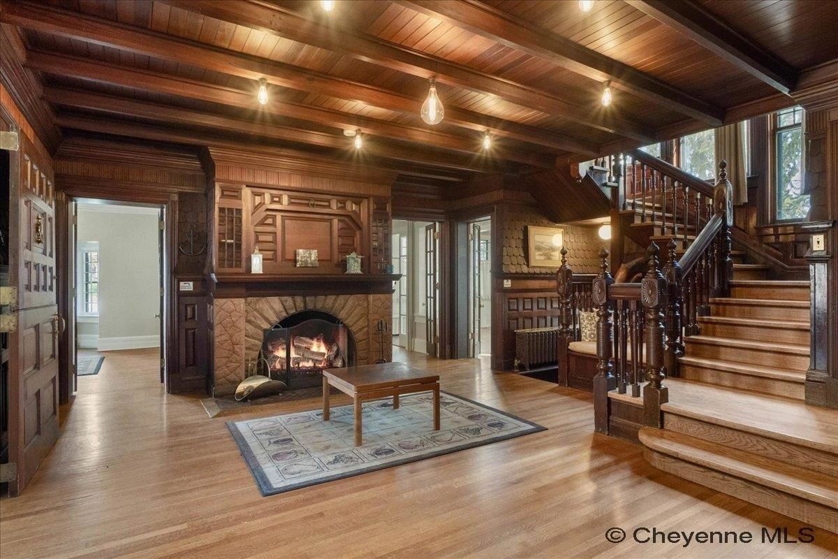 $100 Staircase Makeover – Growing With The Gresham's, image size:1200x800