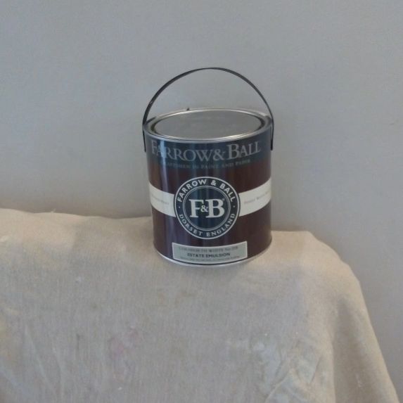 We use all different brands of paint
farrow & Ball
Dulux Trade
Little Green
Leland
Berger
Just to na