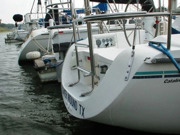 1994 Catalina 30 with open transom sailboat for sale
