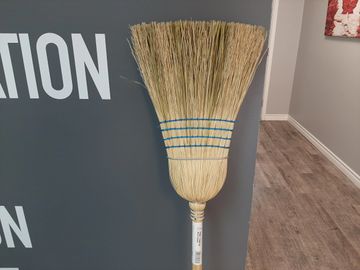 broom