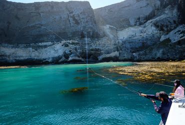 Dave Castro Photography fisherman casting at the islands