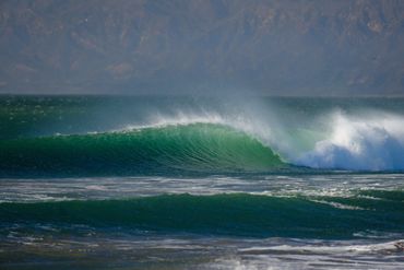 Dave Castro Photography wave barreling