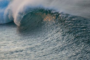Dave Castro Photography wave barreling