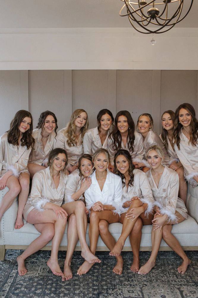 PHOTOGRAPHER
Megan Blowey Photography
Featured on Rocky Mountain Bride