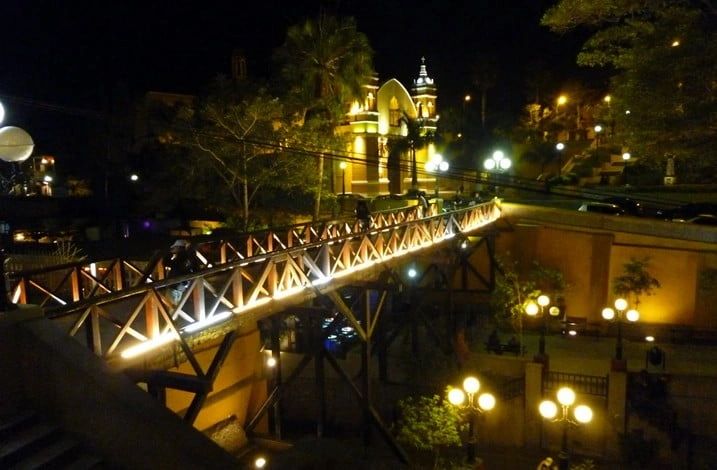 El Viejo Puente, el Río y la Alameda (https://luiseduardoros.com/del-viejo-puente-del-rio-y-la-alameda-%F0%9F%8E%B6-lima/) El Viejo Puente, el Río y la Alameda (https://luiseduardoros.com/del-viejo-puente-del-rio-y-la-alameda-%F0%9F%8E%B6-lima/)