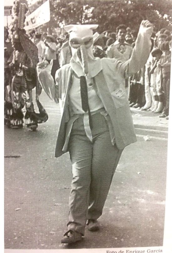 Dijo Germán García;La marimonda, es el disfraz popular del pene y se ha convertido en nuestro dios de la resistencia en el cual creemos los barranquilleros de manera absoluta. (Imagen tomada de https://co.pinterest.com/pin/113364115594840877/)