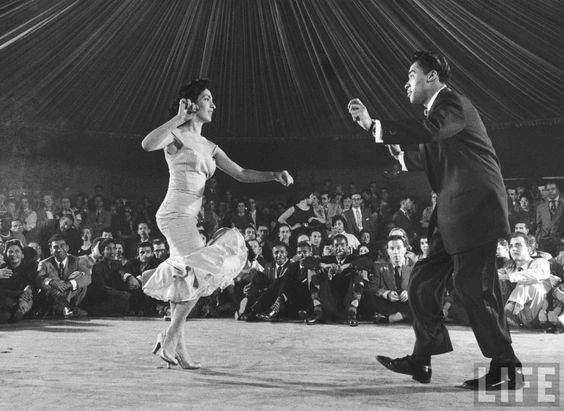 Los tres ritmos musicales que dominaron el Palladium durante sus veinte años de existencia fueron el mambo, el cha-cha-chá y la pachanga, aunque también se escuchaban otros aires como Los tres ritmos musicales que dominaron el Palladium durante sus veinte años de existencia fueron el mambo, el cha-cha-chá y la pachanga, aunque también se escuchaban otros aires como