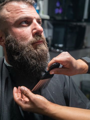 wedding-barber-luxury-groom-phoenix-beard