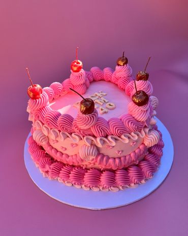 Vegan retro vintage heart cake