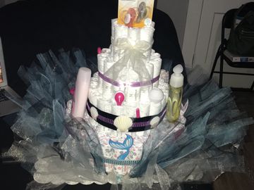 Diaper cake. (L)