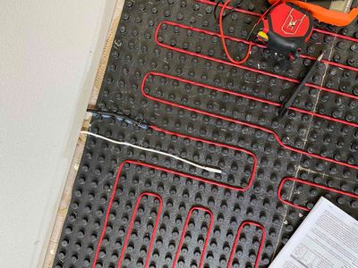 E-POWER offers professional installation of energy-efficient heated floors for homes and businesses.