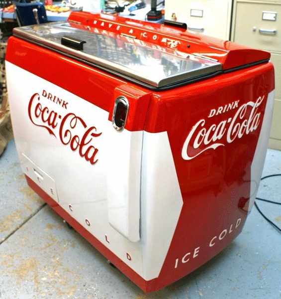 Vintage vending and soda pop machines