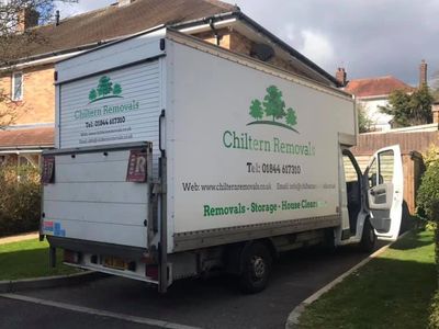 House removals company in thame