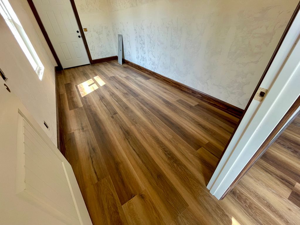Vinyl Plank Flooring installers 
