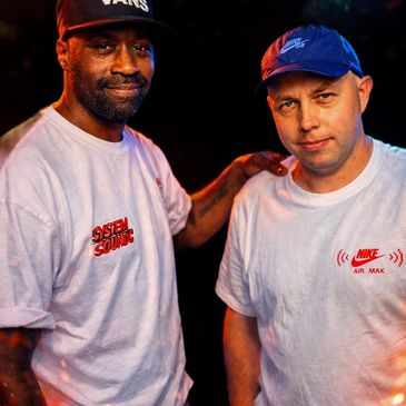 DJ HAYDON PERRY & MC VOCALIST ARE SYSTEM SOUNDS

