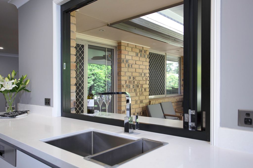 Breakfast bar in a modern kitchen