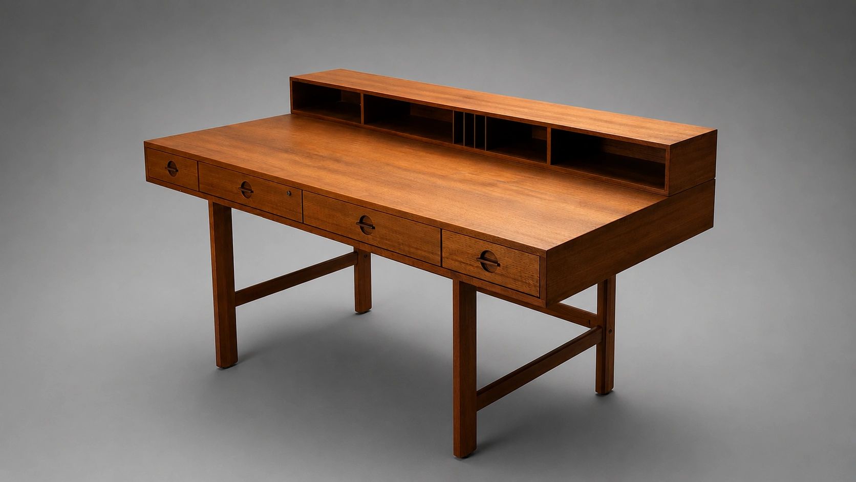 Peter Lovig Desk