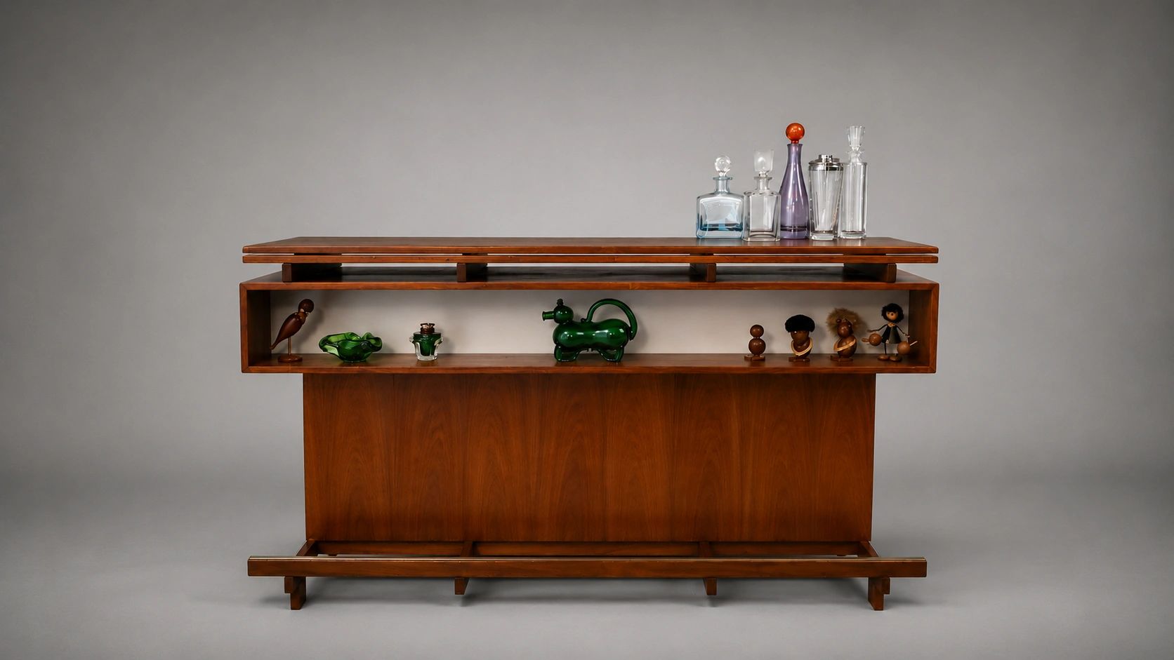 Erik Buck for Dyrlund Dry Bar