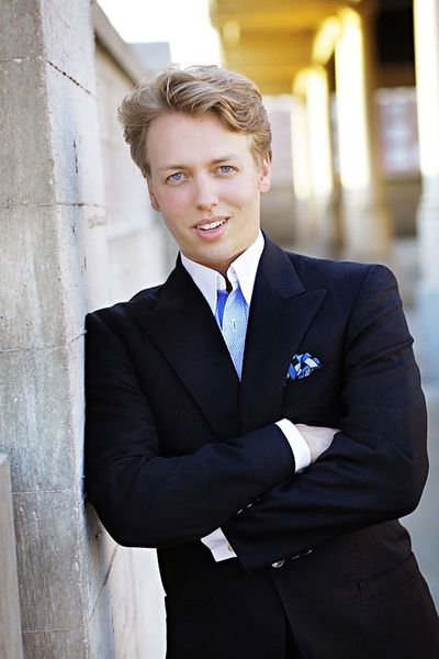 Cameron Becker, tenor
Opera Workshop in the Flint Hills
Soloist Badische Stadtstheater, Karlsruhe, Germany