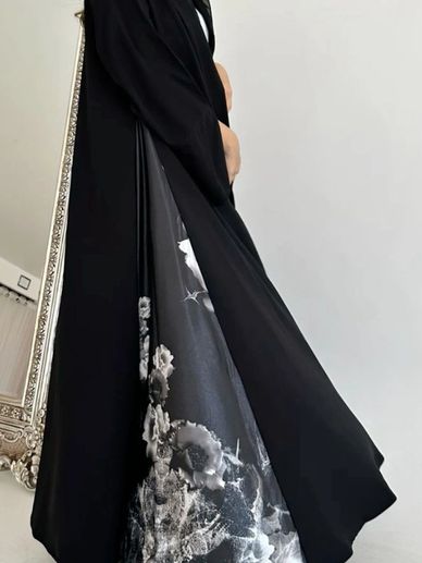 عباية بلمسات فنية 