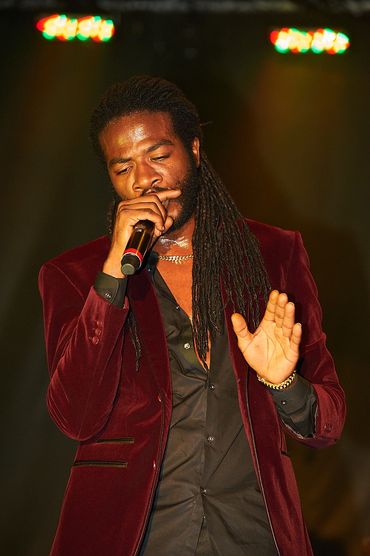 LaRosa Photography offers professional event, concert, and brand photography across Toronto / GTA