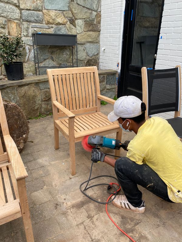 Buffing teakwood furniture 