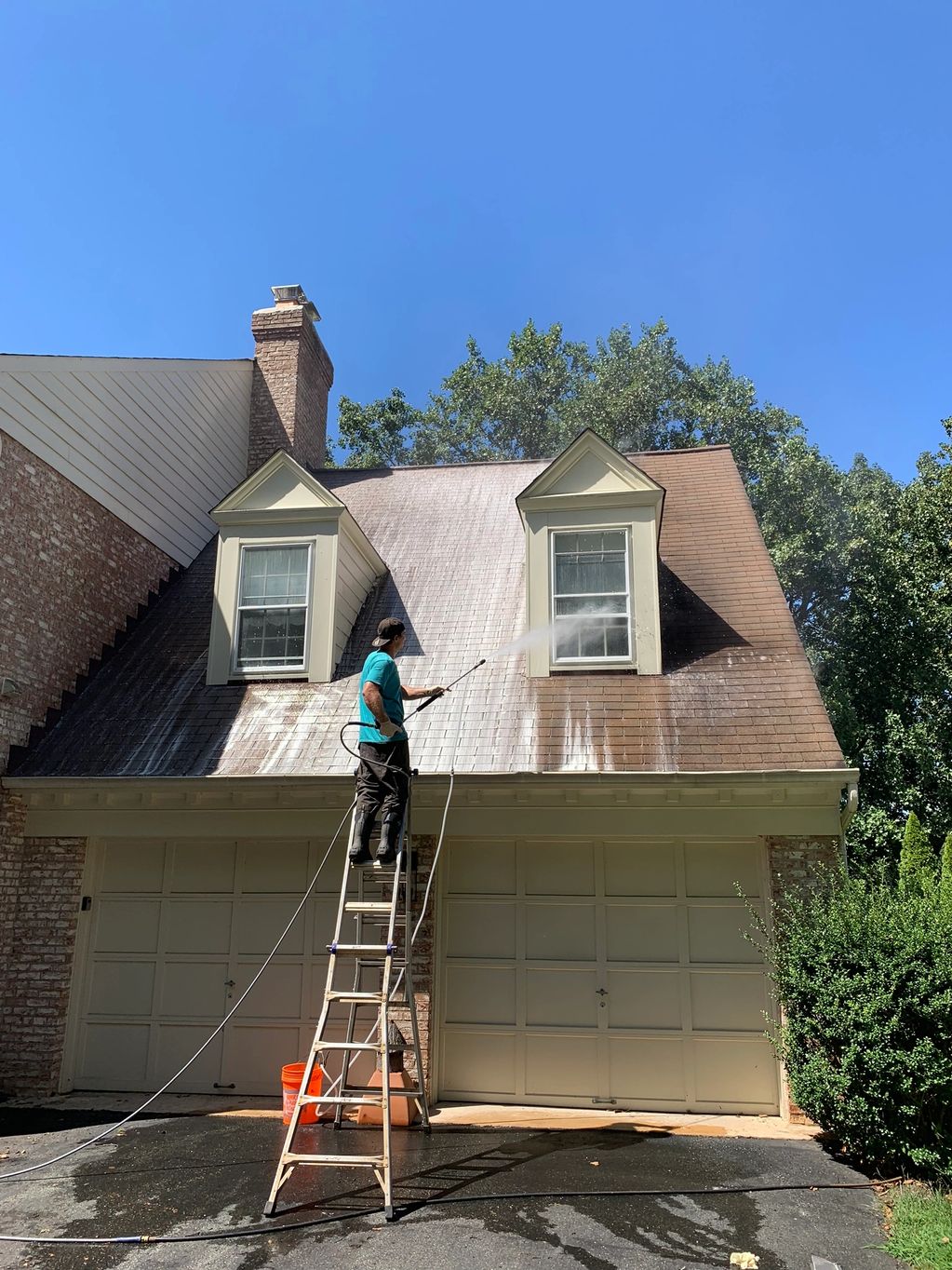 roof washing in Potomac MD