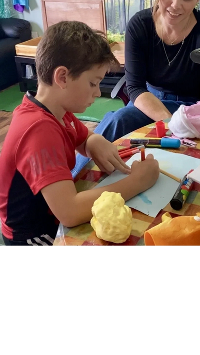 The children featured in the photos on this website are models and not actual clients. 