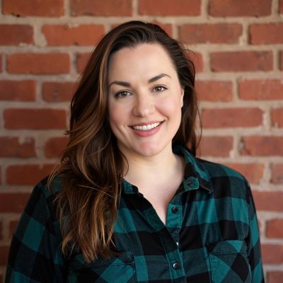 It's me! A very well edited version of me looking much nicer than I usually do. 