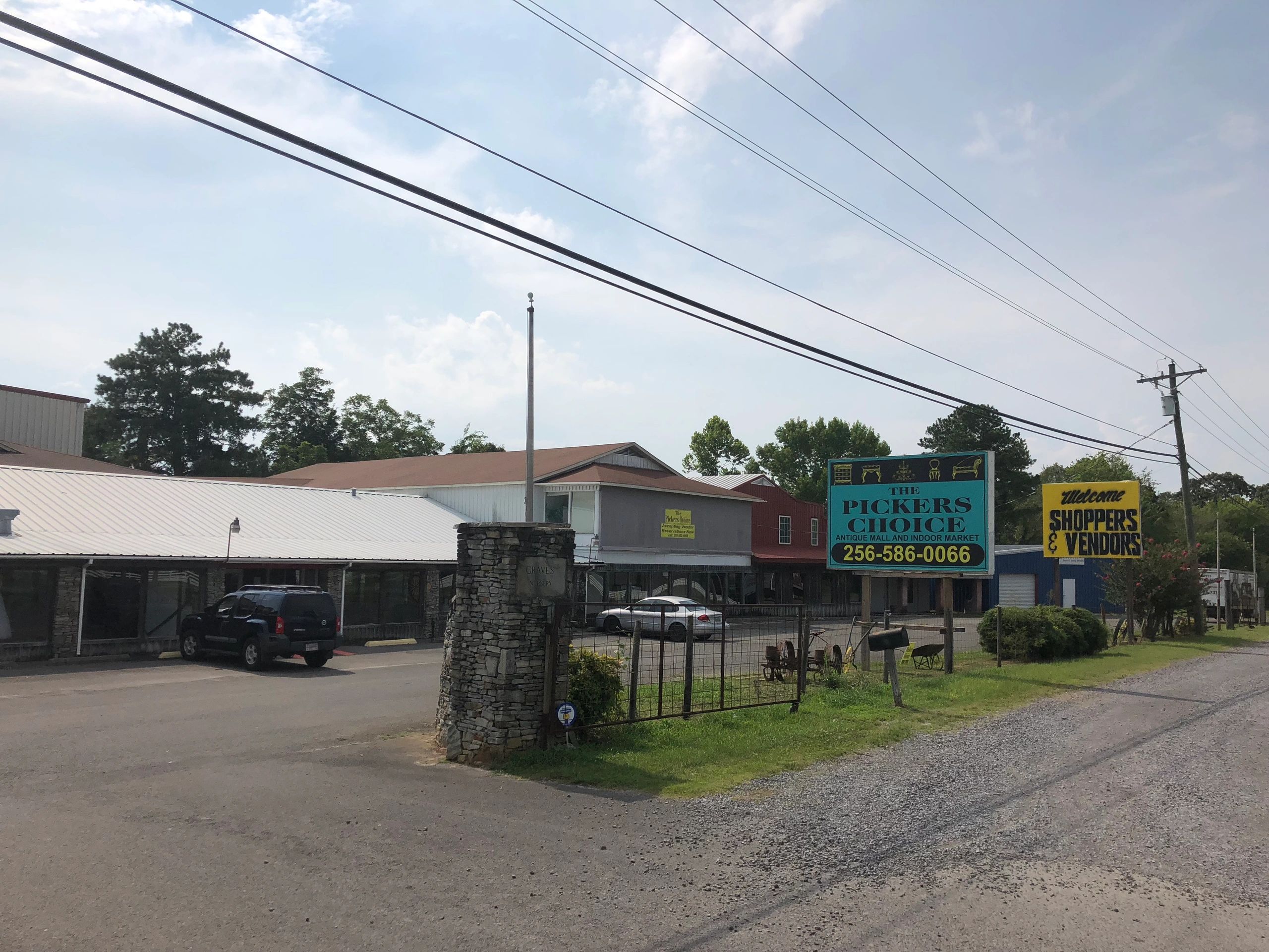 Antiques, Flea Market - The Picker's Choice - Arab, Alabama