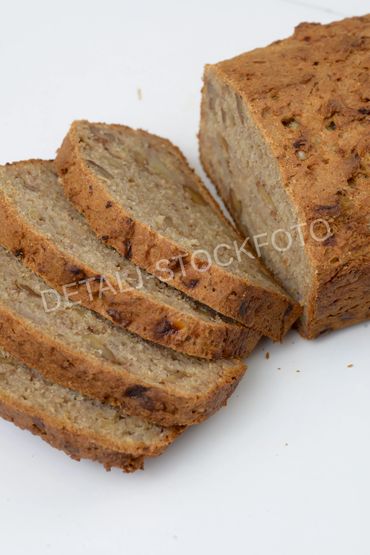 33. Skivet bananbrød.