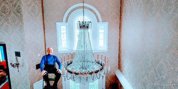 Houston Chandelier Cleaning professional Gary Webb serving Houston Texas USA 3 decades.