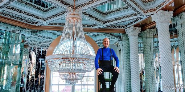 Houston Chandelier Cleaning professional Gary Webb 