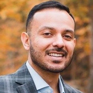 Carlos Meza-Valencia, CEO of Metro City Transportation, tour agency