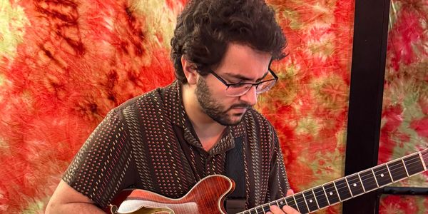 Guitar Jazz Player Joe Rinaldi