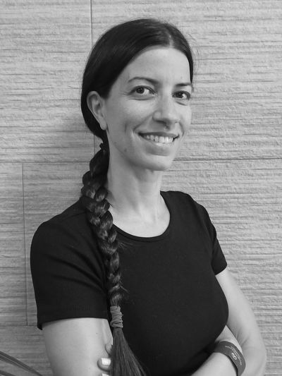 Marta Blanco, fisioterapeuta y licenciada en Educación Física, experta en rodilla, hombro y migraña