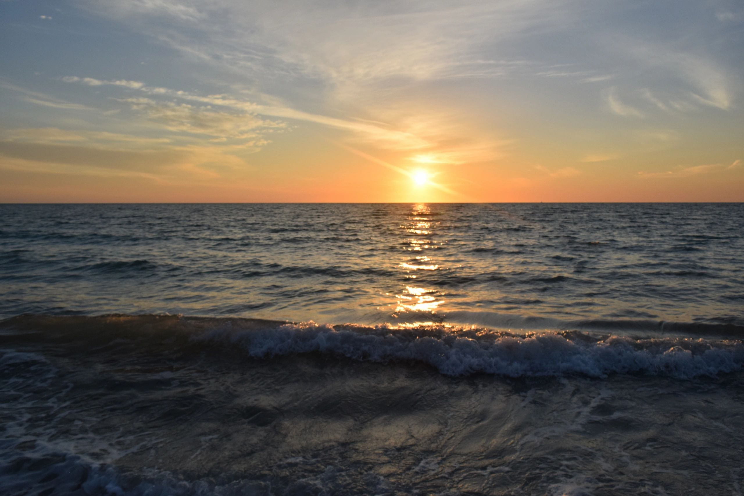 Gulf Sands Beach Resort - Hotel, Motel Rooms at the Beach