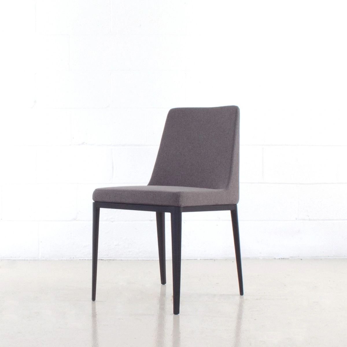 Windsor Dining Chair   Cr=t 0%25,l 0%25,w 100%25,h 100%25