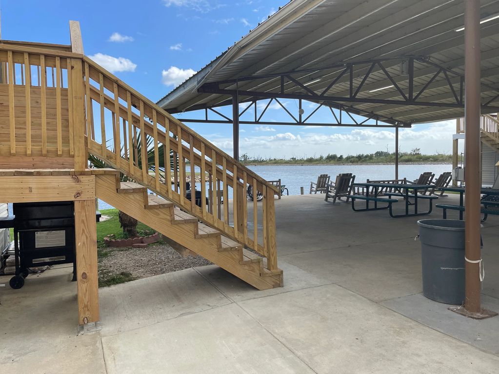 large spaces to set up for big groups, parties, or gatherings.