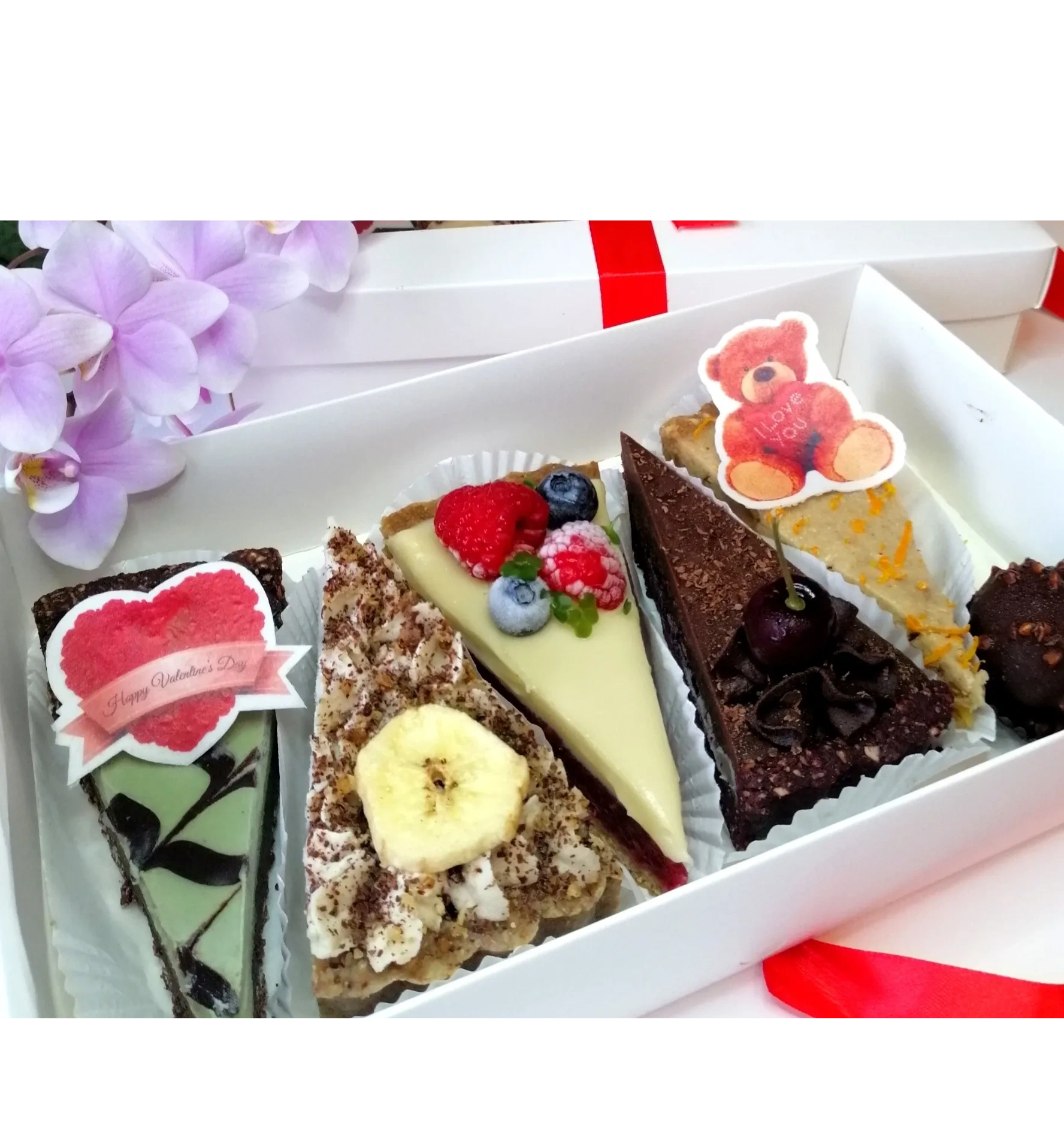 vegan, cake, raw cake, pies, gift, valentine's, vegan chocolate. 