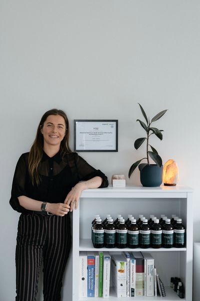 Nicole Andrews, Naturopath, Herbal Medicine