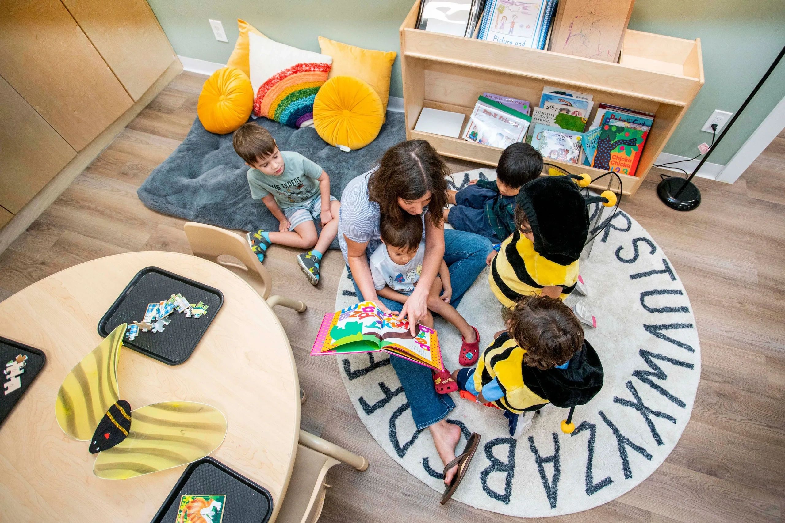The Beehive Parent Child Center Inc logo