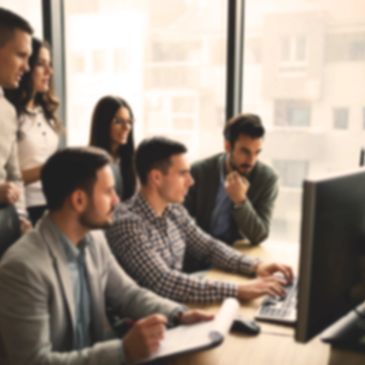 Análisis de información, trabajo en equipo, think tank, estudios estratégicos, creación de valor