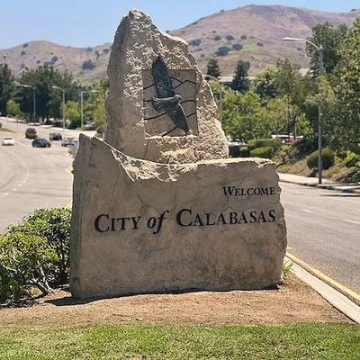kardashians
male notary
female notary
high profile client
calabasas
malibu
agoura hills
nextdoor