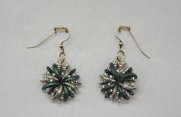  Earings made using Crescent beads  