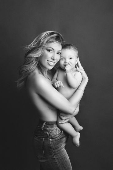 Ensaio entrelaçados em estudio em belo horizonte. Uma história de amor contada em preto e branco.